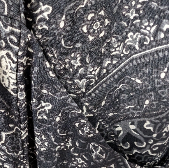 Women's dress - Picture 10 of 11